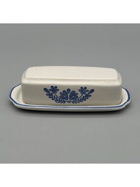 Pfaltzgraff Yorktowne Stoneware 7.75" Butter Dish & Lid 028 Blue Floral Pattern